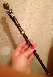 Hogwarts Wand Design Make A Realistic Looking Disney S Harry Potter Wand S By Simply Buying Using The Plain Wooden St Diy Wand Harry Potter Wand Wands