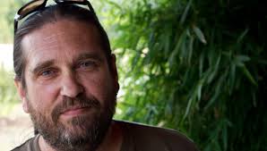 Le comédien sarthois Mark Lesser, voix française dans Friends