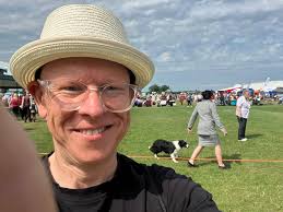 Dr Chris Fielding FCCT (@cjfieldingcom)