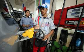 Pembayaran mudah, pengiriman cepat & bisa cicil 0%. Bbm Satu Harga Premium Eceran Masih Dijual Rp10 000 Rp20 000 Per Liter Okezone Economy