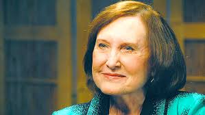 Patti Lyons's Instagram, Twitter & Facebook