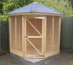 Bird On The Run Pittsburgh I Like This One Too Half Way Between Functional And Pretty Bird Aviary Aviary Bird Houses