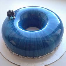 Una glassa all'acqua fatta bene è tutto ciò che ti serve per rendere stupenda una torta o dei biscotti! Come Realizzare Una Copertura A Specchio Per Torte