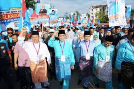 May 02, 2018 · calon muda bn di parlimen bandar tun razak, adnan seman yang berusia 42 tahun. Senarai Penuh Calon Pru 14 Selangor Kuala Lumpur Putrajaya Denaihati