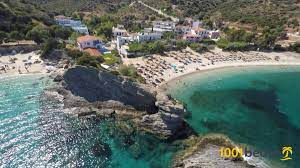 Chacune des trois zones géologiques est divisée entre un massif montagneux central et des plaines littorales 33. Kalamos Plage Kalamos Beach