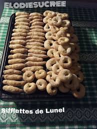 Biscuits Au Vin Blanc Les Sifflettes De Lunel Ou Zezettes De Sete Biscuits Passion Recette Petit Four Biscuits Recette