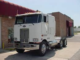Bj And The Bear Truck Specs Peterbilt 362 Peterbilt Cab Over Car Buying