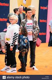 Zuma nesta rock rossdale, is the second son of rockers gwen stefani and gavin rossdale. Los Angeles Kalifornien Usa 27 April 2019 L R Zuma Nesta Rock Rossdale Apollo Bowie Flynn Rossdale Und Kingston Rossdale Besuchen Stx Filme Prasentiert Die Weltpremiere Der Uglydolls Am 27 April 2019 Im Regal