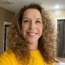 Julie (@juliedalton22)