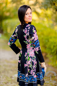 Esse vestido é só maravilhoso. 23 Examples Of Trendy Floral Dresses For This Season