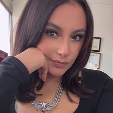 Tabatha Ruiz's Instagram, Twitter & Facebook