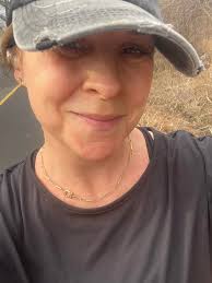 Did a little shopping in town yesterday . What a *sweet* shop Sweet Sugar  Pie Boutique is and I just love how the necklace from Pretty Little Things  compliments the outfit. Shop