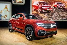 2020 Vw Atlas Cross Sport Volkswagen S Suv Family Affair Begins Volkswagen Volkswagen Car New Suv