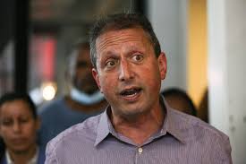 Mayor de Blasio's NYPD legacy: distrusted by both cops and reformers