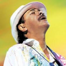 WALTER CAVERO DEL ECUADOR CON ÉXITO CANTANDO BOLEROS. RADIO NYC CON MUSICA  Y GILDA MIRÓS 1980s