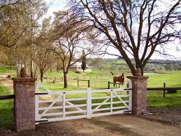 How much does farm fencing cost fencing regardless of which route you go will cost anywhere from $0 75 to $3 per foot the fencing type will depend on your purpose type of soil the. Awesome Garden Fencing Ideas For You To Consider Home To Z Farm Gate Timber Gates Farm Gates Entrance