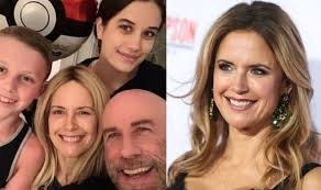 Kelly gives award to quincy jones. Kelly Preston Dead John Travolta S Wife S Last Picture After Not Being Seen For 2 Years Celebrity News Showbiz Tv Express Co Uk