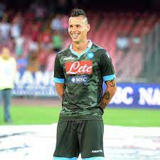 The kit is made of the green mint shirt and shorts. Ssc Neapel Prasentiert Trikot In Tarnfarben Fussball