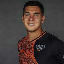 Franco Escobar, el ex jugador de Newell's, se sumó a un equipo de esports