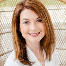 Randi Davenport's Instagram, Twitter & Facebook