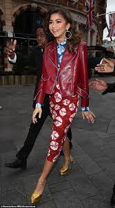 Stylish Zendaya Looked Every Inch The Fashion Icon As She Stepped Out In London On Wednesday Clad In A Colourful Tie Dye Zendaya Outfits Zendaya Style Fashion