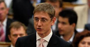 Gyurcsány ferenc az őszödi beszéd emlékével és a saját lelkiismeretével küszködik, és ez addig 2. Maig Kisert Gyurcsany Ferenc 2006 Os Oszodi Beszede