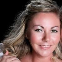 Crystal Muir's Instagram, Twitter & Facebook