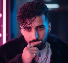 Dev Sinha 🤣🤣🤣 WHAT THINK I LOOK LIKE W WITH TH LONG HAIR WHAT AT I  REALLY LOOK LIKE