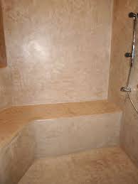 Le tadelakt traditionnel étant pigmenté avec des couleurs « terre », choisissez plutôt des tons chauds comme l'ocre ou le rouge orangé pour calquer au mieux à une ambiance méditerranéenne. Entreprise Murs Tadelakt Traditionnel Les Ateliers De Verone