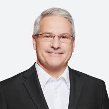 Alan Coulombe's Instagram, Twitter & Facebook