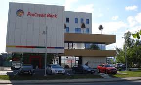 Radite sa nama sve online, bez dolaska u banku. Prokredit Banka So Unikatna Ponuda Stanbeni Krediti So 10 Godini Fiksna Kamata