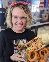 ISO: Fried Green Tomatoes in or near Bloomington. Anyone have restaurant  recommendations? I've got a hankering that needs satisfaction!