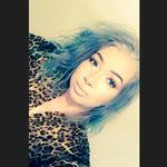 Amber Clowes's Instagram, Twitter & Facebook