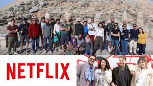 Primul serial original turcesc lansat de netflix te invită să iei parte la o aventură unde un tip obișnuit își descoperă destinul și reușește să devină eroul care trebuia să fie. Fanclub Seriale Turcesti Blog Oficial