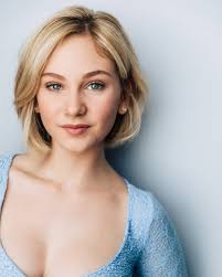 I'M ASKING FOR THE LAST TIME, SHOULD I STILL STAY IN THE YOUNG AND THE  RESTLESS!😊