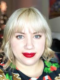 Office dress contest, time to shine