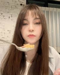 Kayla Chang's Instagram, Twitter & Facebook