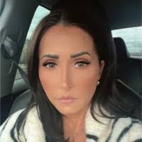 Jade Moore's Instagram, Twitter & Facebook