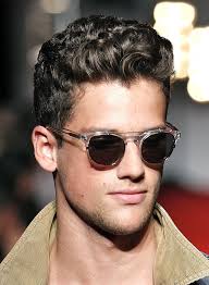 Short Hairstyles Men Thick Hair Medium Hairstyles With Natural Curly Hair And Soft Highlighted Cool Curly Hair Men Mens Short Curly Hairstyles Wavy Hair Men