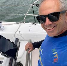 What is the best area to live in Montpellier, France, with international  schools and convenient transportation?