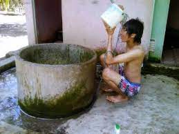 Kulihat mba lisa sudah di sana, sudah mandi dan rapi, sedang membaca koran, kayaknya sudah mama masuk ke kamarnya, mungkin istirahat dan mau mandi. Kenapa Orang Stroke Sering Jatuh Di Kamar Mandi Halaman All Kompasiana Com