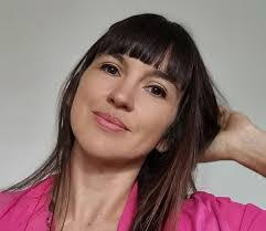 Carla Rolon's Instagram, Twitter & Facebook