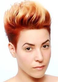 We're loving this shade because it's not quite auburn, or rose gold, or even ginger. 15 Ideas For Blonde Highlights Short Hair