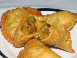 Jika terpaksa, lapisi dulu antar tumpukan karipap dengan plastik atau plastik wrap. Aneka Resepi Karipap Ayam Daging Bahan Bahan Inti Facebook