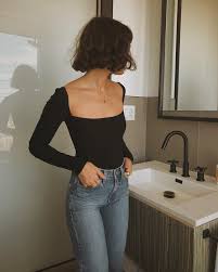White jeans and a pretty blouse. 13 Going Out Outfits With Jeans For Your Next Night Out Who What Wear