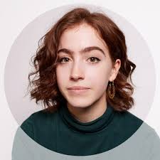 Félicitations à Laura Brisson, boursière 24/25 du programme de  développement professionnel ! Originaire de la ville de Lévis, Laura Brisson  commence sa formation professionnelle à l'École de danse Contemporaine de  Montréal (EDCM).