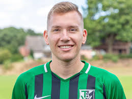 Wehrenberg trifft aus 40 Metern