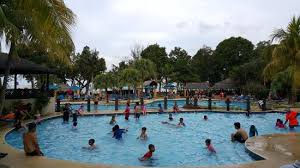 Lcd televisions come with satellite channels. Pool Picture Of Swiss Garden Beach Resort Kuantan Tripadvisor