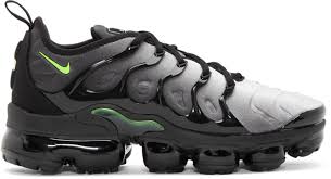 Black And White Vapormax Plus Nike Black White Air Vapormax Plus Sneakers Sneakers Men Fashion Stylish Sneakers Sneakers Fashion