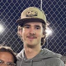 Amber Peppers's Instagram, Twitter & Facebook